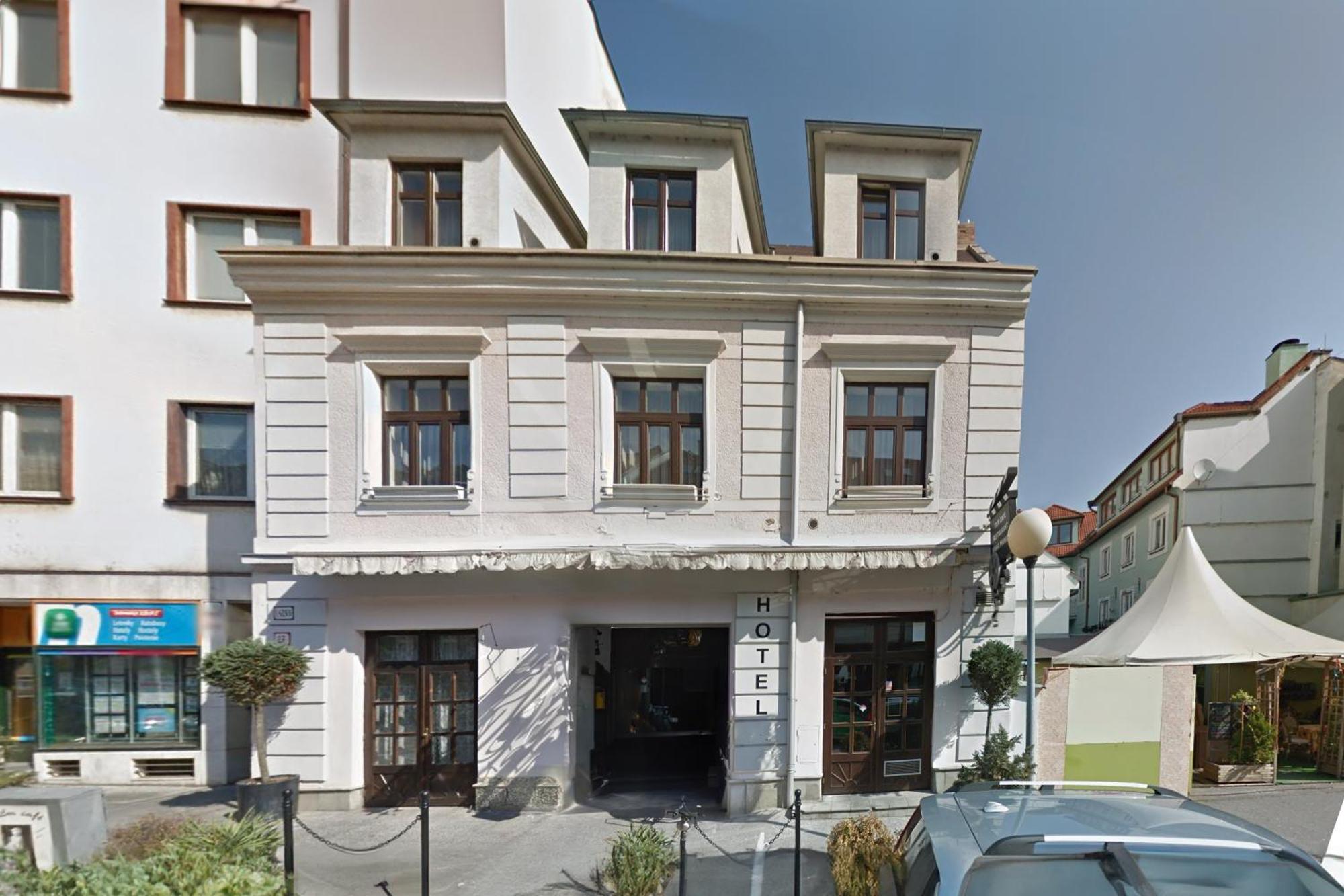 Hotel Reverie - Dependance, Check-In At Metropolitan Star Bratislava Exterior foto