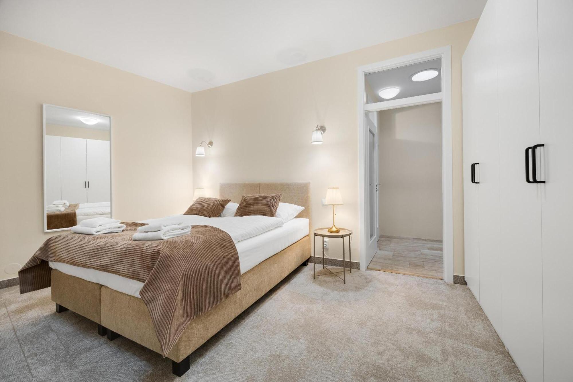 Hotel Reverie - Dependance, Check-In At Metropolitan Star Bratislava Exterior foto