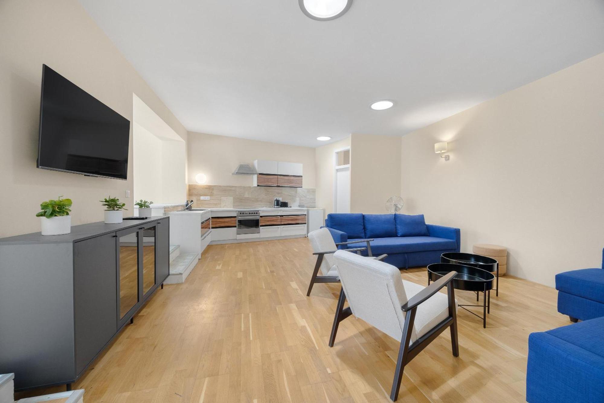 Hotel Reverie - Dependance, Check-In At Metropolitan Star Bratislava Exterior foto